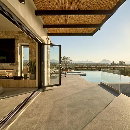 Kalonia Villa, A Quintessential Retreat, By Thinkvilla Willa Loutráki