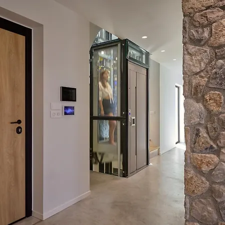 Kalonia Villa, A Quintessential Retreat, By Thinkvilla Vila Loutráki