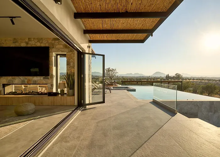 Kalonia Villa, A Quintessential Retreat, By Thinkvilla Вилла Лоутраки