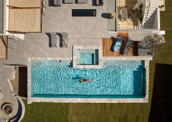 Kalonia Villa, A Quintessential Retreat, By Thinkvilla Вилла Лоутраки