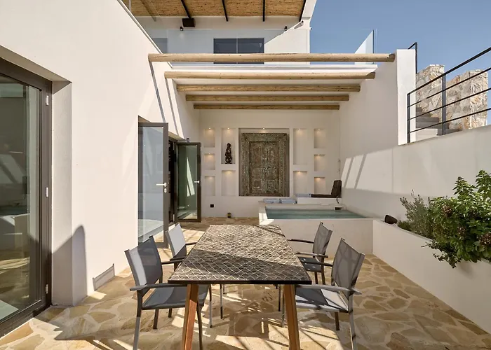 Kalonía Villa, A Quintessential Retreat, By Thinkvilla Loutráki