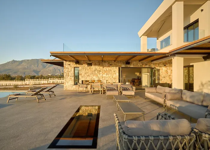 Kalonia Villa, A Quintessential Retreat, By Thinkvilla Вилла *
