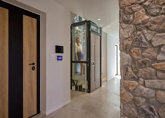 Kalonía Villa, A Quintessential Retreat, By Thinkvilla Villa Loutráki