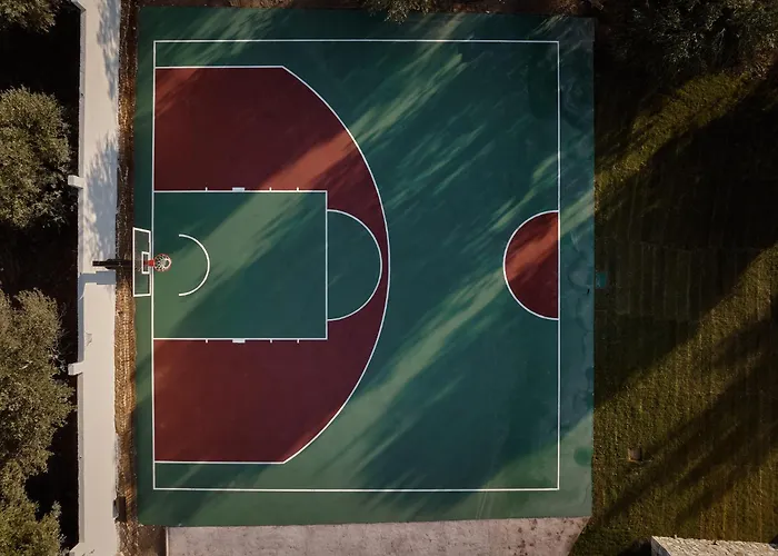 Kalonía Villa, A Quintessential Retreat, By Thinkvilla Loutráki